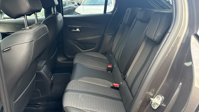 Peugeot 208 1.2 PureTech 100 Allure 5dr Petrol Hatchback